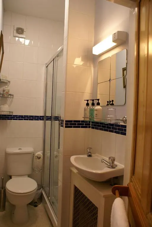 Devonshire House Hotel Bath 4*,